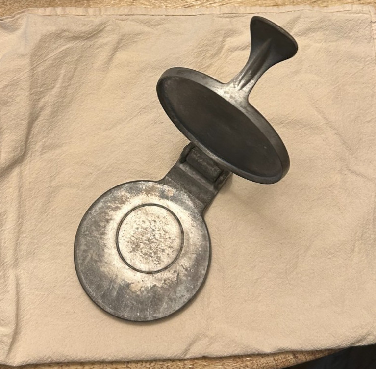 Vintage SEARS Aluminum Tortilla Press Mallard Duck Hamburger Tool Vice Old Metal gallery