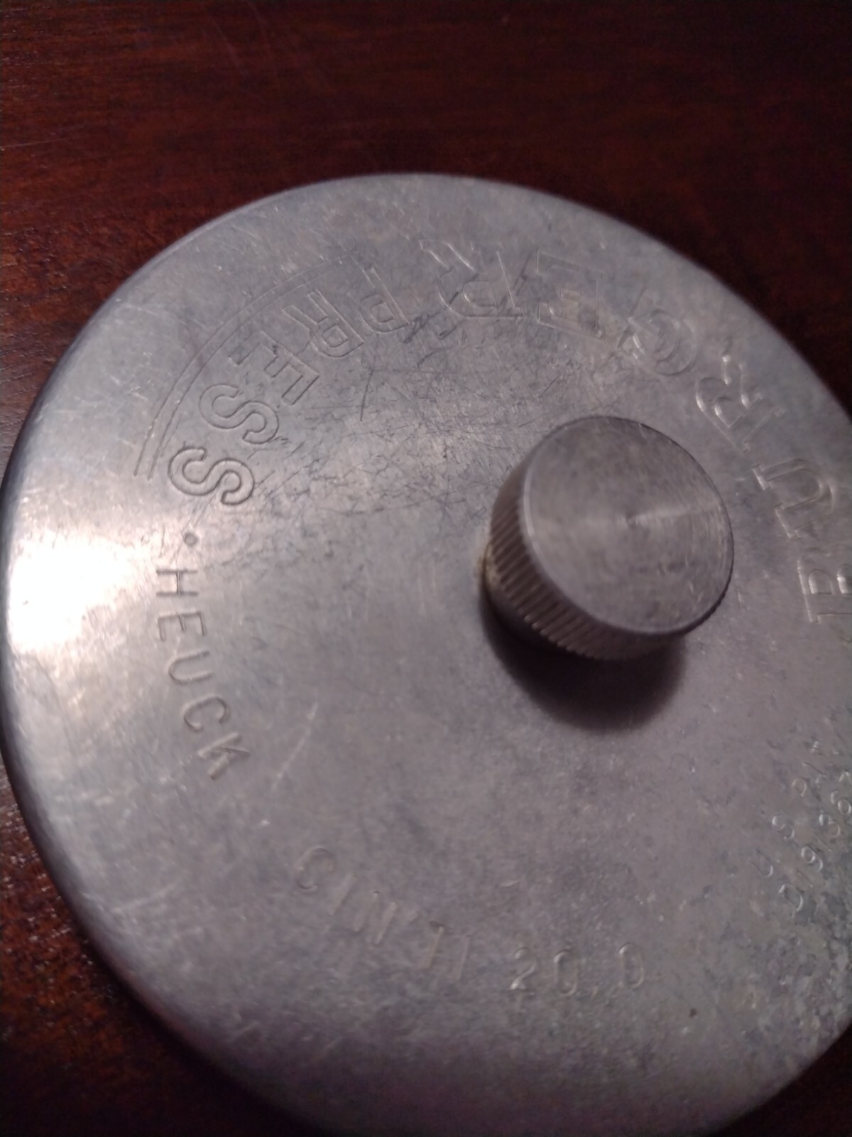 Vintage Burger Press Heuck Cin Ti 20 0 Silver Gray Metal 3.75" gallery
