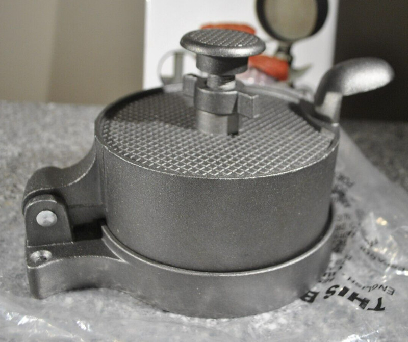 Weston Burger Hamburger Press Makes 4 1/2" Patties 1/4lb to 3/4lb New #07-0301 gallery
