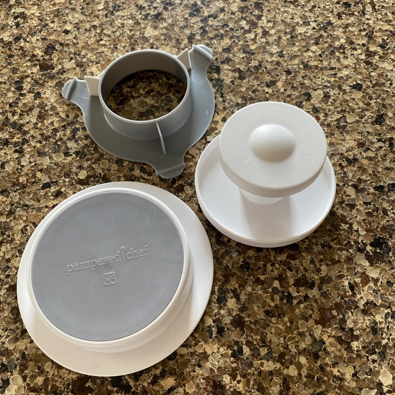 Pampered Chef Burger and Slider Press # 1174 Uniform Burgers White/Gray EUC gallery