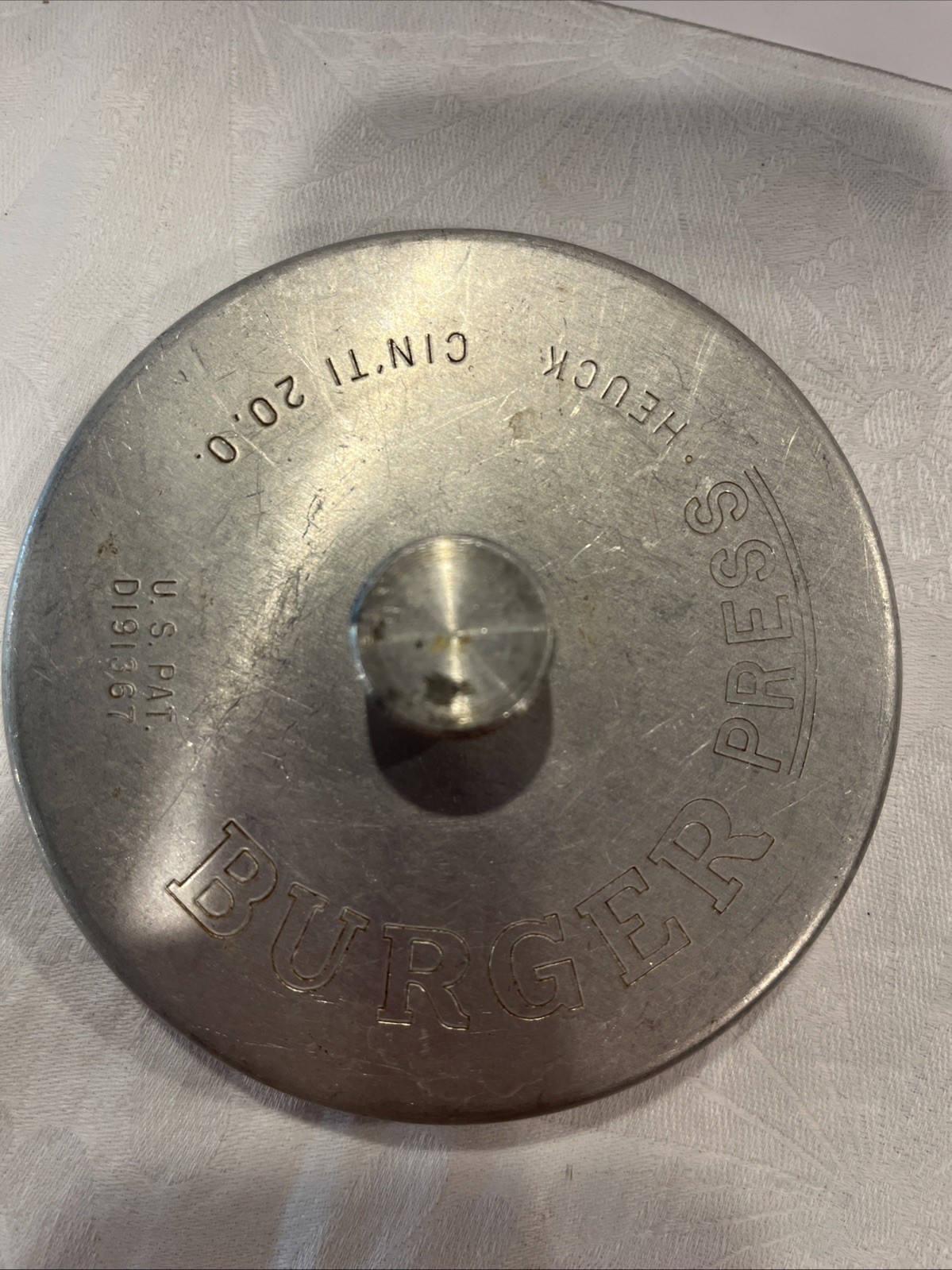 Vintage 1960s Heuck Burger Press Metal CIN'TI 20.0. US Pat D191367 USA EUC gallery