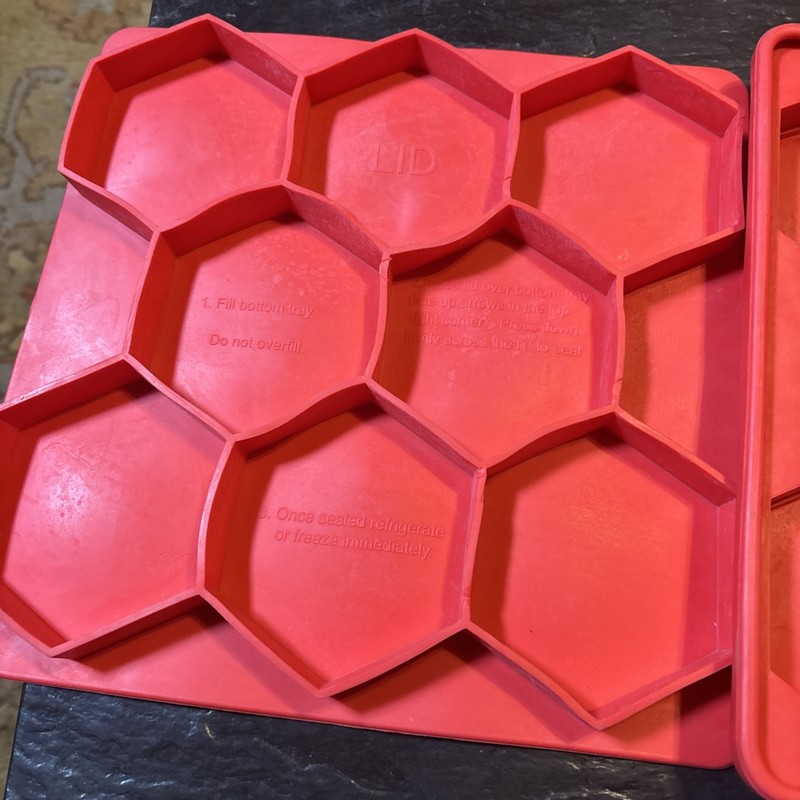 Shape + Store Burger Master 8 IN 1 - Burger Press & Freezer Container Silicone gallery