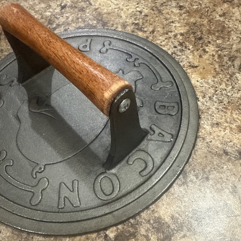 Norpro 8.75-Inch Cast Iron Bacon Press with Wood Handle, Round Nice Condition gallery