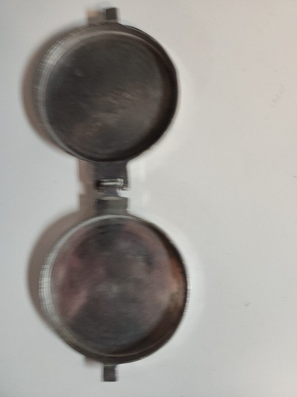 Vintage Aluminum Quarter Pound Hamburger Patties Mold Round Uniform gallery