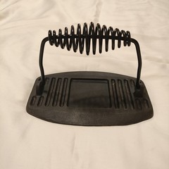 Stainless Steel Cast Iron Meat Press, Pre Seasoned for Delicious Meat, Steak,…