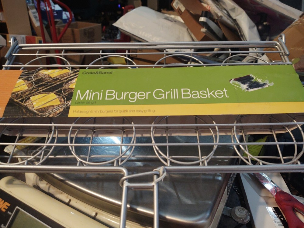 Crate & Barrel Mini Burger Grill Basket. New