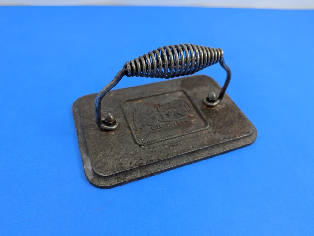 Vintage Cracker Barrel Cast Iron Meat Burger Press Flat Iron OLD LOGO