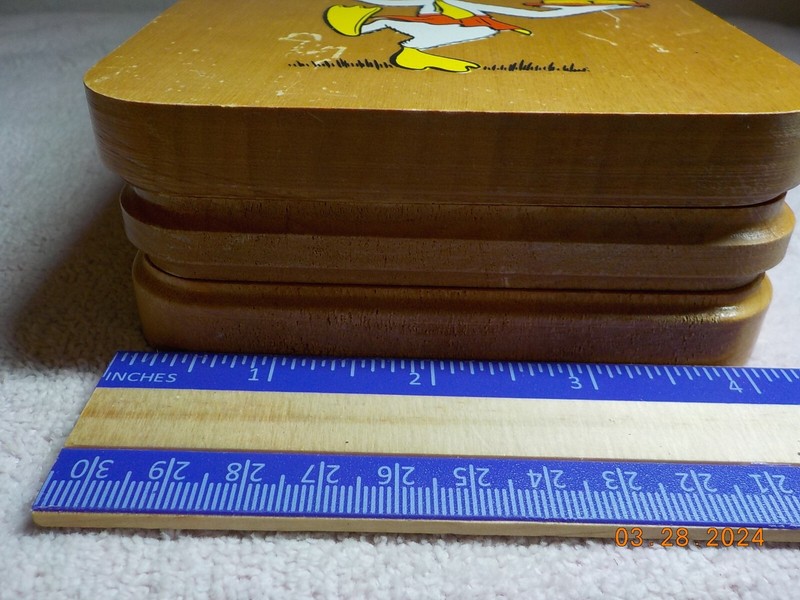 VINTAGE LIGHT BROWN WOOD DOUBLE HAMBURGER PRESS WITH DUCK CHEF DESIGN 5.5" gallery