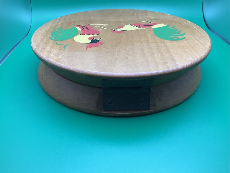 5 Inch Wood Hinged Hamburger or Tortilla Press Cock Fighting Roosters Vintage gallery