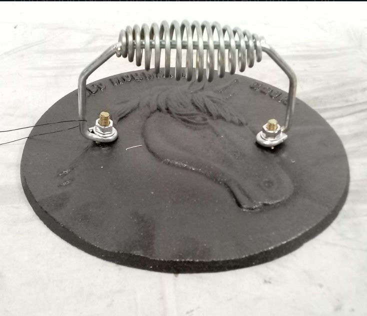 Horse Old Mountain 7” Cast Iron Burger & Bacon Press Spiral Handle Grill gallery
