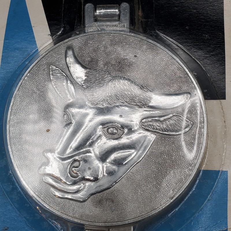 Vintage Hamburger Press Cow Steer Mold Patty Maker Aluminum TG&Y 3.5" NEW gallery