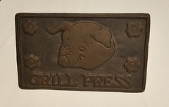 Vintage Cast Iron Home Town Grill Press W/Wooden Handle–SHIPS FREE!