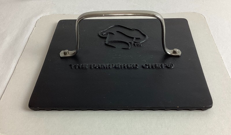 VTG (2006) Pampered Chef Heavy Duty Cast Iron 8 1/2" Square Grill Press #2875 gallery
