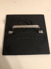 Pampered Chef grill press cast iron #2875 bacon burgers sandwiches chicken NIB