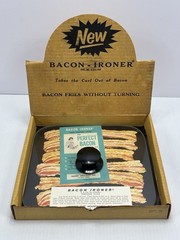 Vintage Bacon Ironer 9″ Square Tempered Glass Sunset Specialty Co USA Press NIB
