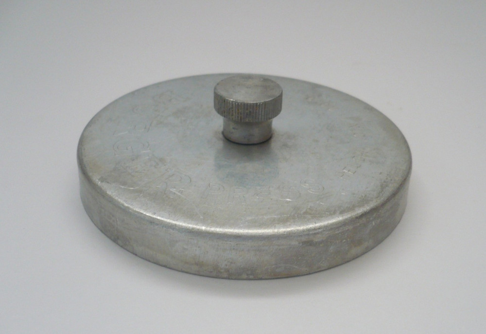 Vintage Heuck Aluminum Burger Press