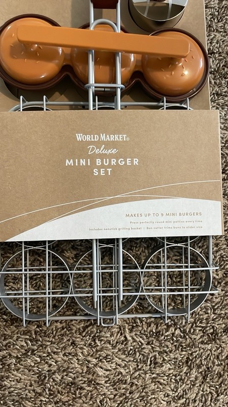 World Market Deluxe Mini Burger Set - NEW -9 Burgers gallery