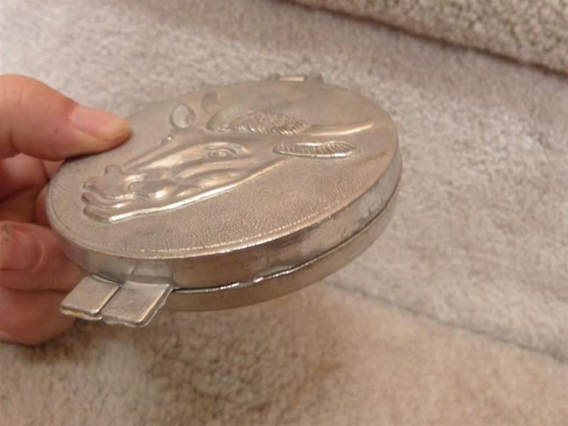 VINTAGE Aluminum Hamburger Mold Press Bull Cow 3.75"D x .5"Thick gallery