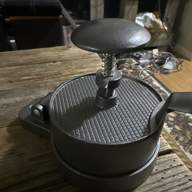 Weston Burger Hamburger Press Makes 4 1/2" Patties 1/4lb To 3/4lb Non-stick Cast gallery
