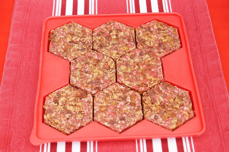 Burger Master Innovative 8n1 Burger Press & Freezer Container-Pound Burgers 32oz gallery