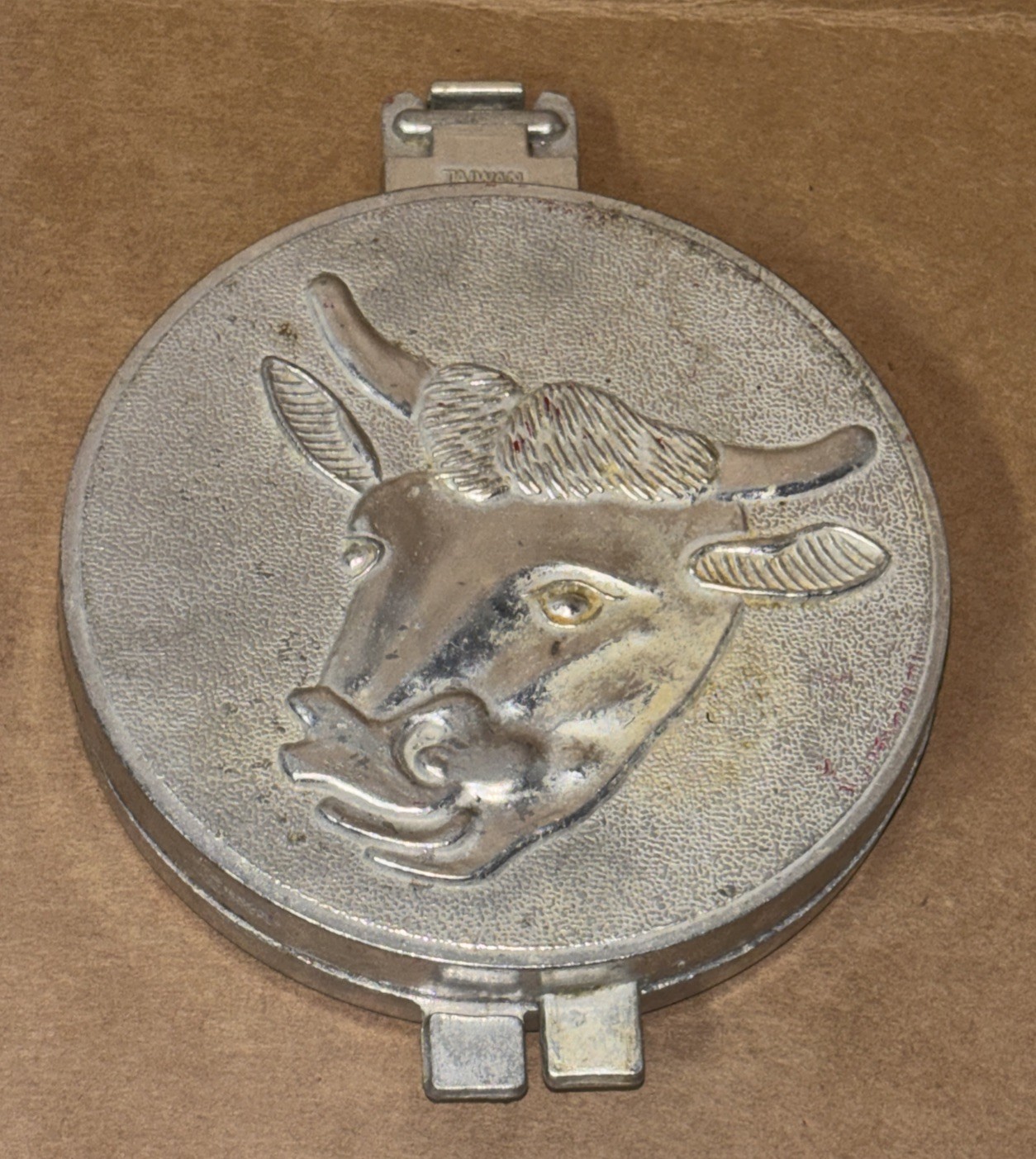 Vintage Hamburger Press Patty-Maker Aluminum Meat Mold Steer Bull Taiwan gallery