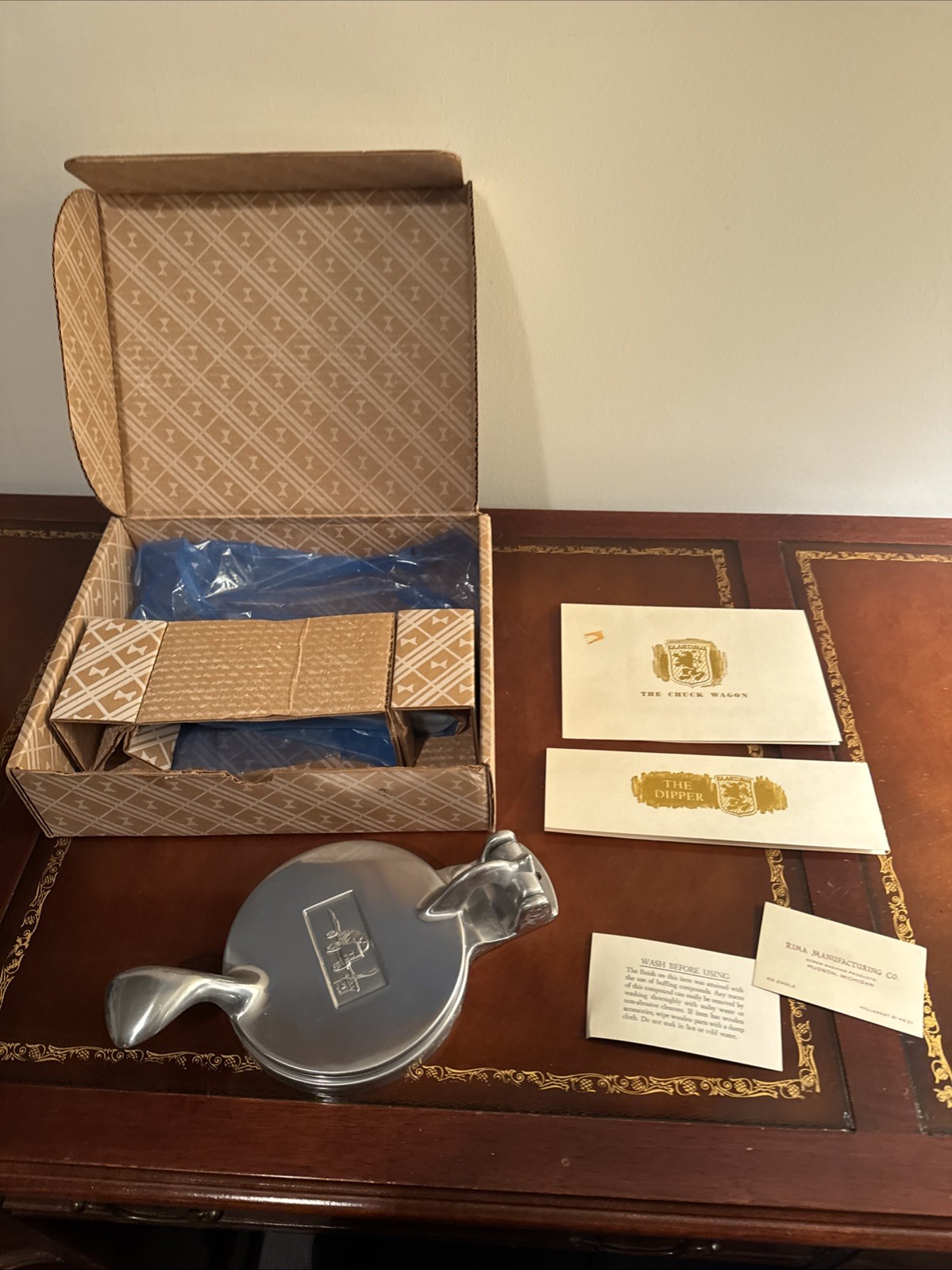 Vtg BROWN & BIGELOW HAMBURGER PRESS & Ice Cream Scoop Ex Artibus Ms2 gallery
