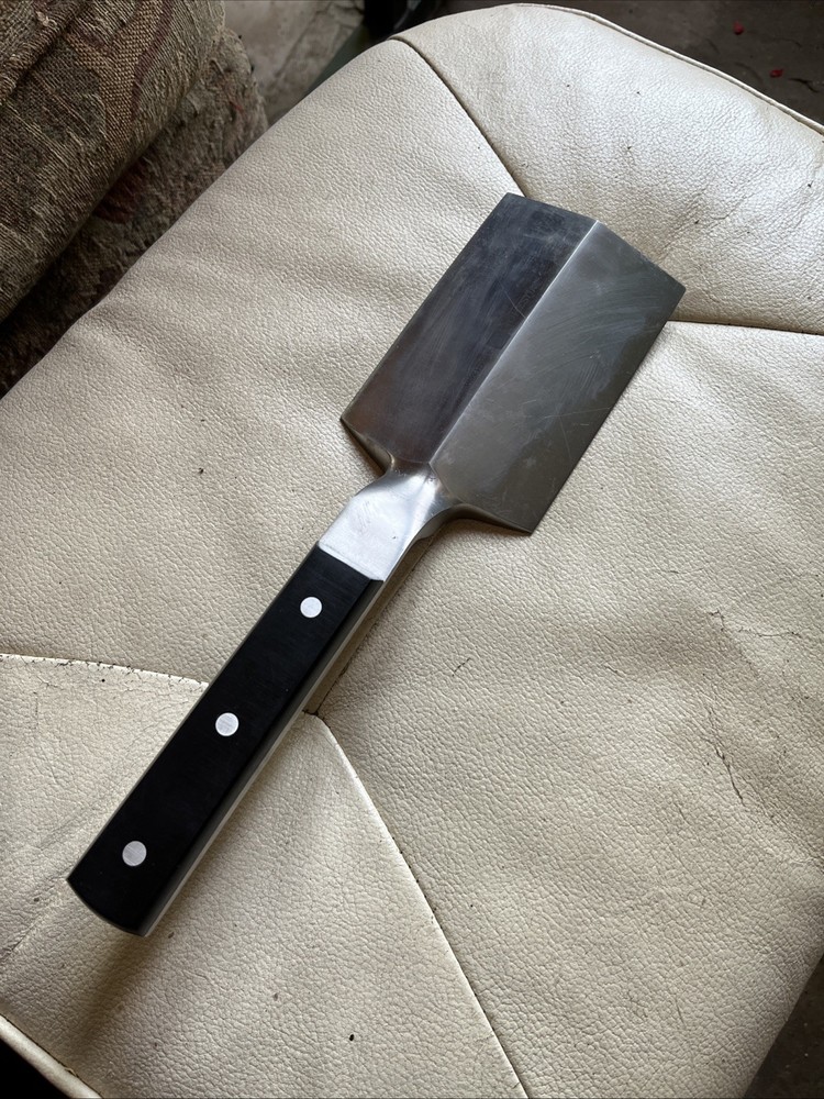 Wustof 4701 13cm. Burger Press