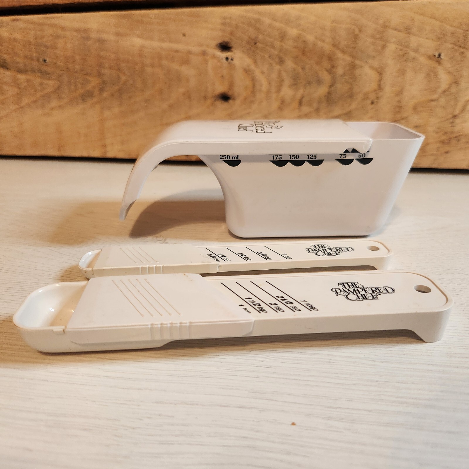 Pamperchef: Lot of One Measuring Cup and Two Measuring Spoons Kitchen Gadgets gallery