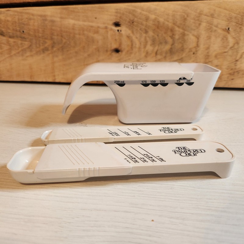 Pamperchef: Lot of One Measuring Cup and Two Measuring Spoons Kitchen Gadgets gallery