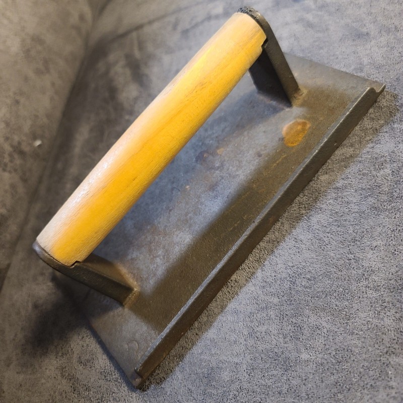 Heavy Cast-Iron Bacon Press Wood Handle 8X4" gallery