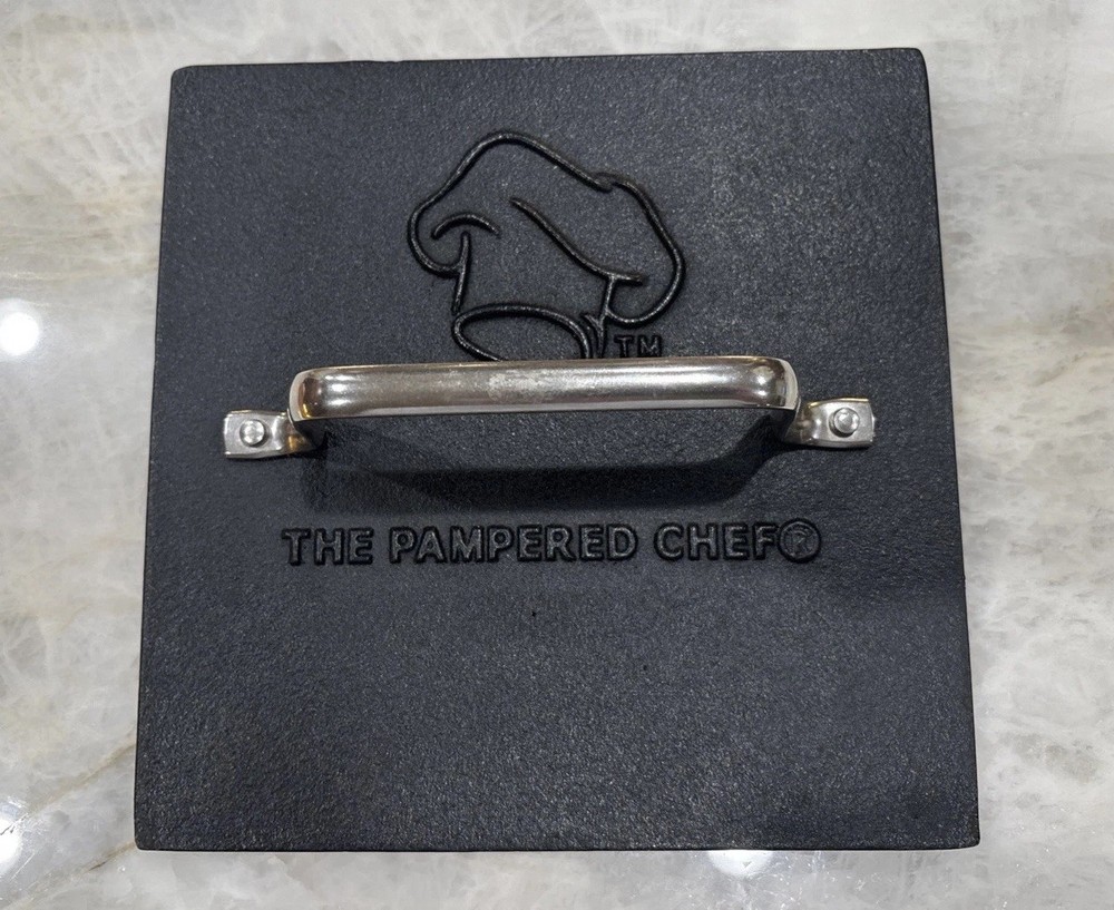 Pampered Chef Cast Iron Grill Press #2875 8.5” Smash Burger Sandwich Panini