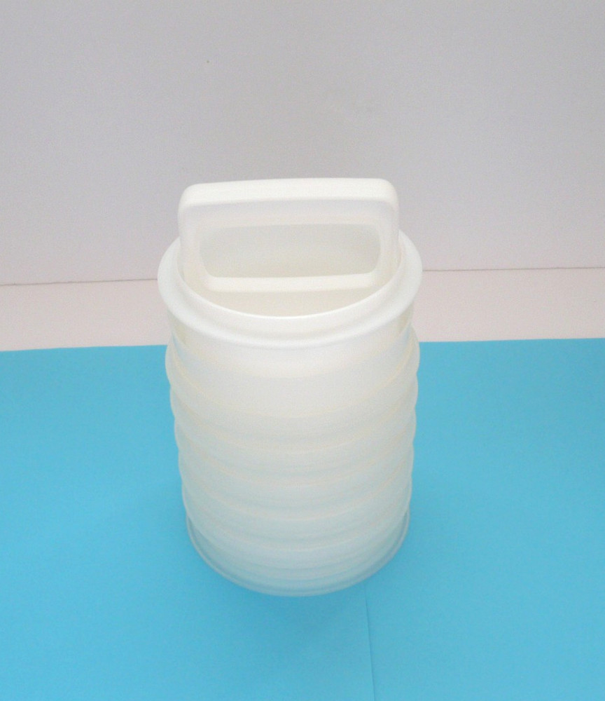 Vintage Tupperware Hamburger Press NO LIDS