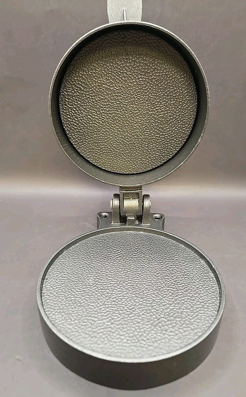 Single BURGER PRESS Made of Non-Stick Metal Adjustable Thickness 4.5" Diameter gallery