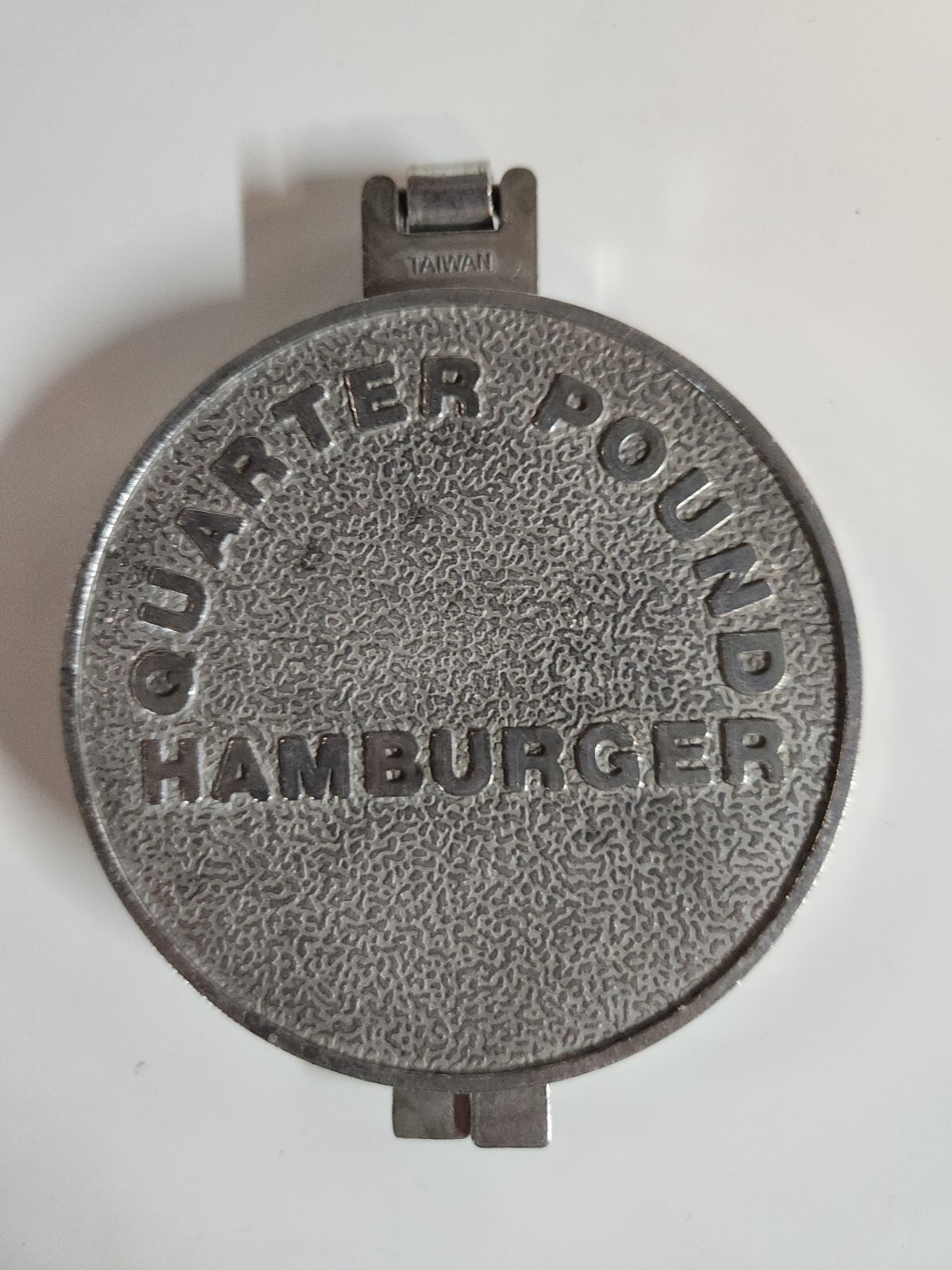 Vintage Aluminum Quarter Pound Hamburger Patties Mold Round Uniform gallery