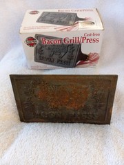 Norpro Cast Iron Pig Bacon Grill Press With Wooden Handle