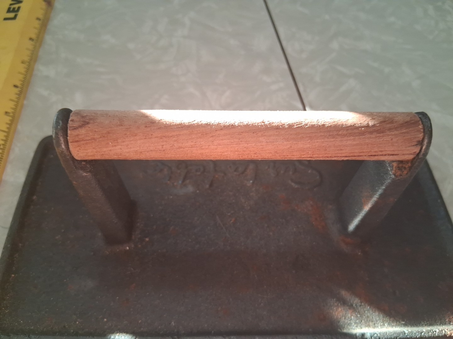 Sur La Table 8-3/4" X 4-1/2" Rectangular Cast Iron Grill Press W/Rosewood Handle gallery