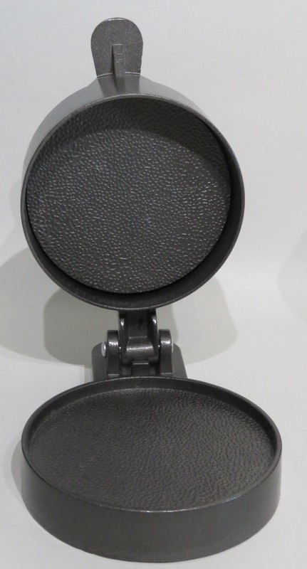 Weston Single Burger Press 4 1/2" Dia Patties 1/4" to 1 1/4" Thick #07-0310-W gallery