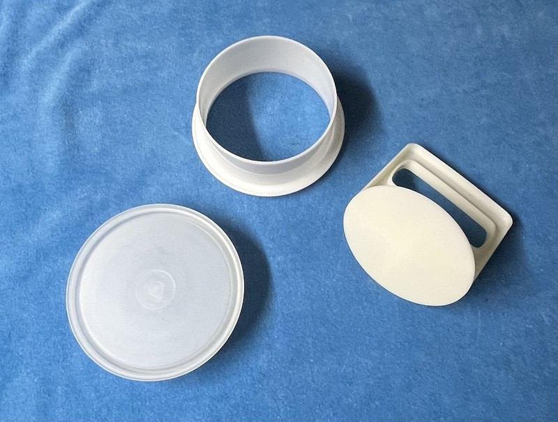 Vintage Tupperware Burger Press & 1 Keeper gallery