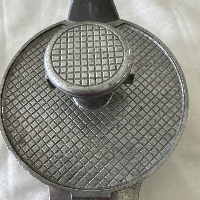 Hamburger Press Cast Aluminum Patty Maker 1/2” Thick Burger Mold Kitchen Tool gallery
