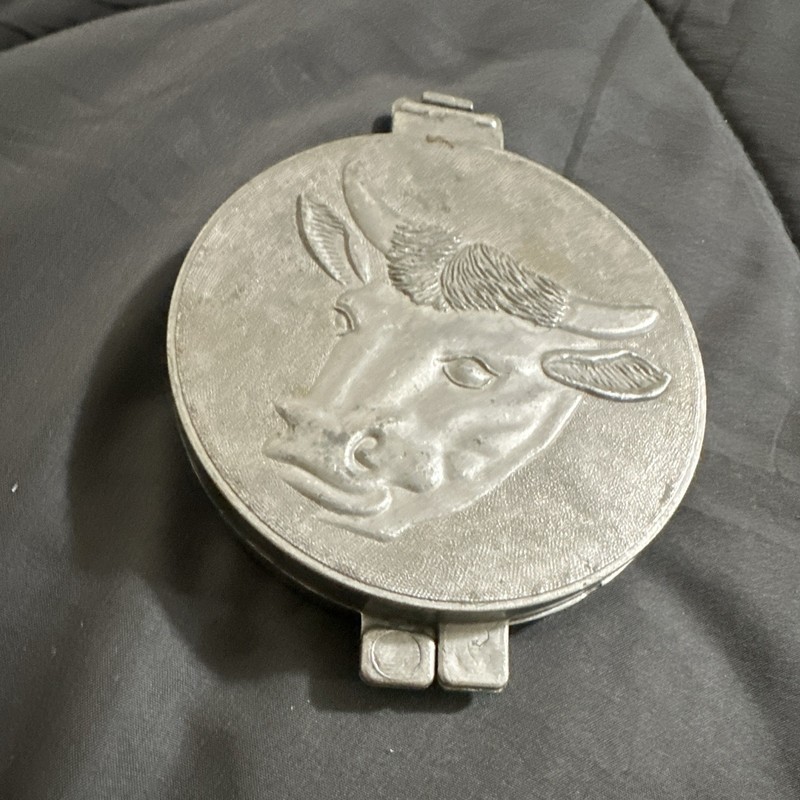 Vintage TARMA Double Burger Press Metal Patty Maker 4 in Non-Stick Cow Design gallery