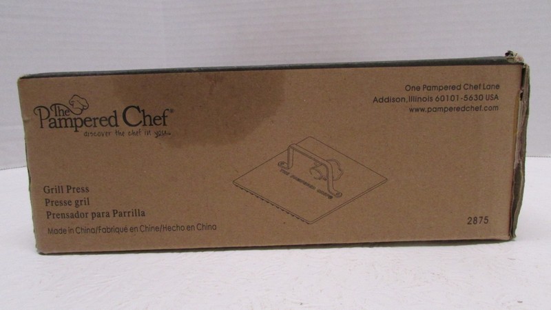 Pampered Chef Grill Press Enamel Coated Cast Iron #2875 New In Box 8.5”x 8.5” Sq gallery