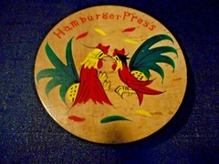TRANSCO Round Wooden Hamburger Press Roosters Fighting Hanging Hinged MCM Japan