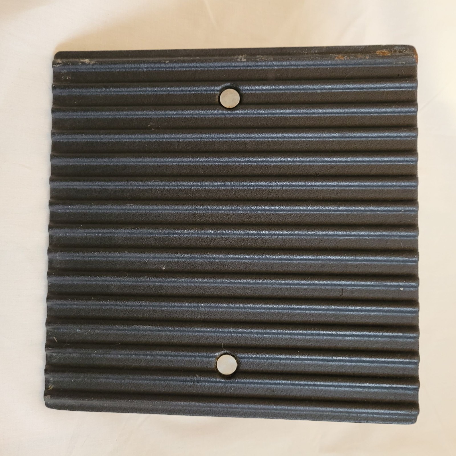 Pampered Chef Grill Press Heavy Cast Iron Bacon Grill Press 8.5" Square gallery