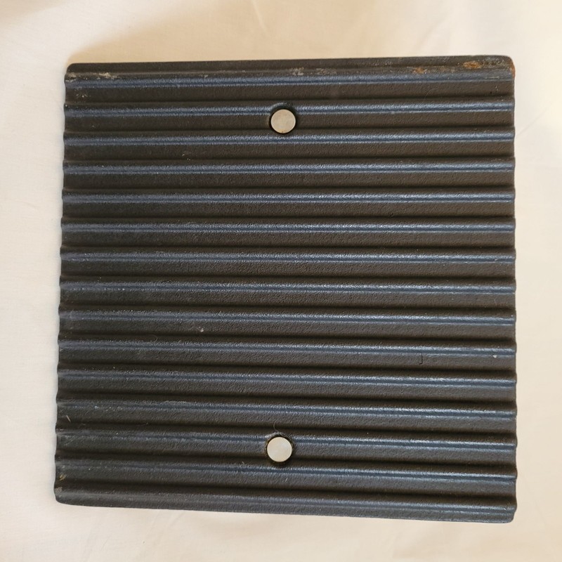 Pampered Chef Grill Press Heavy Cast Iron Bacon Grill Press 8.5" Square gallery