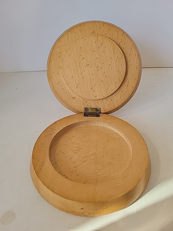 Vintage Japanese 50's Wooden ROOSTERS Hamburger Press Westwood Products gallery