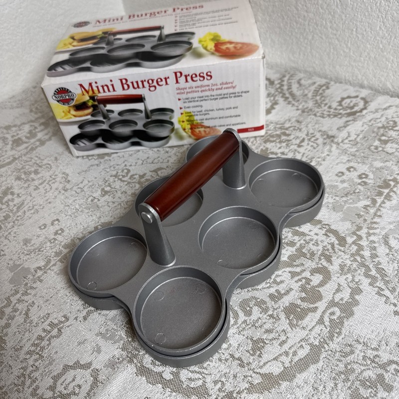 Norpro Mini Burger Press for 6-20oz Sliders, Non-Stick Aluminum gallery