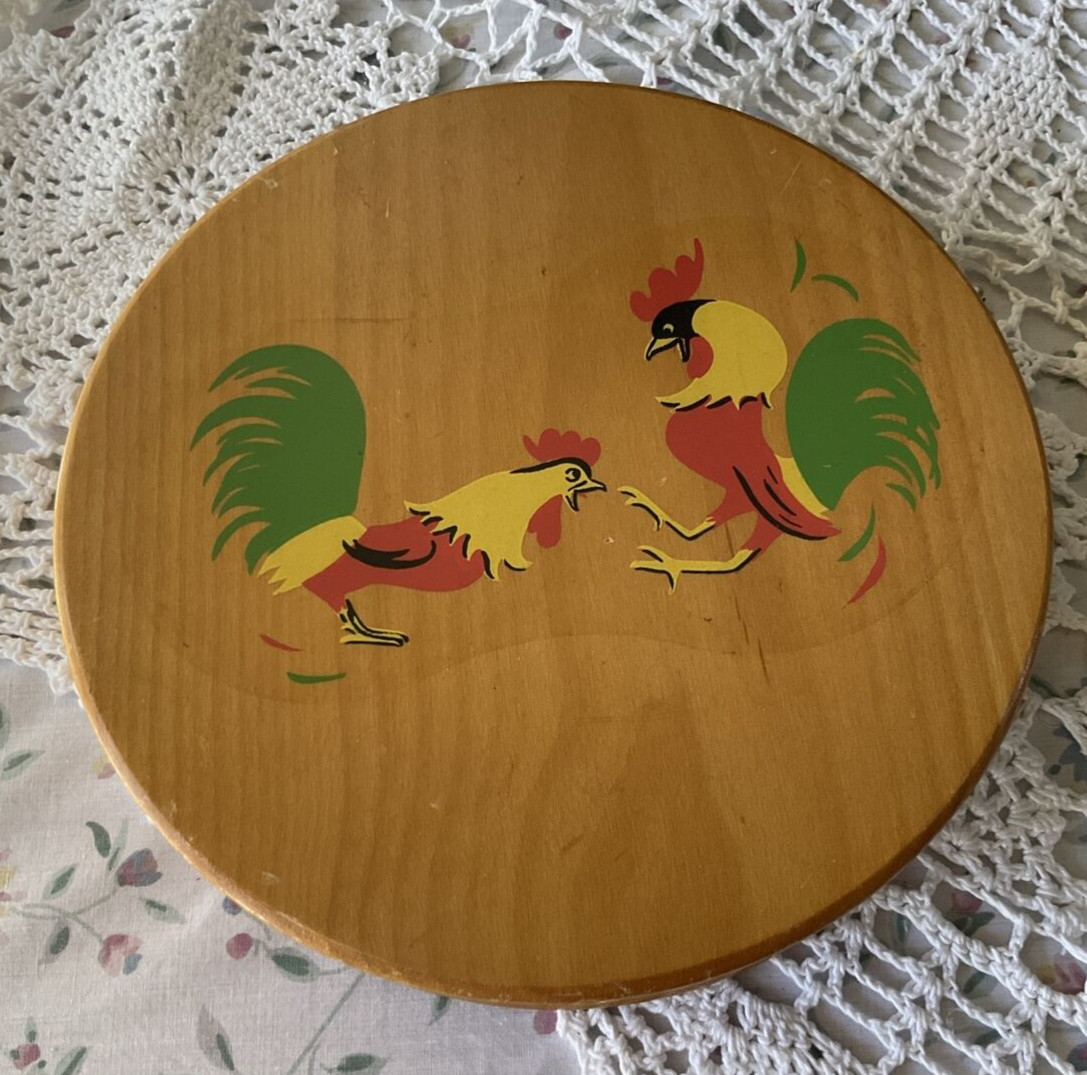 5 Inch Wood Hinged Hamburger or Tortilla Press Cock Fighting Roosters Vintage gallery