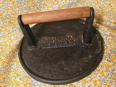 Charcoal Companion Cast Iron Metal Wood Handle Hamburger Burger Press Grill