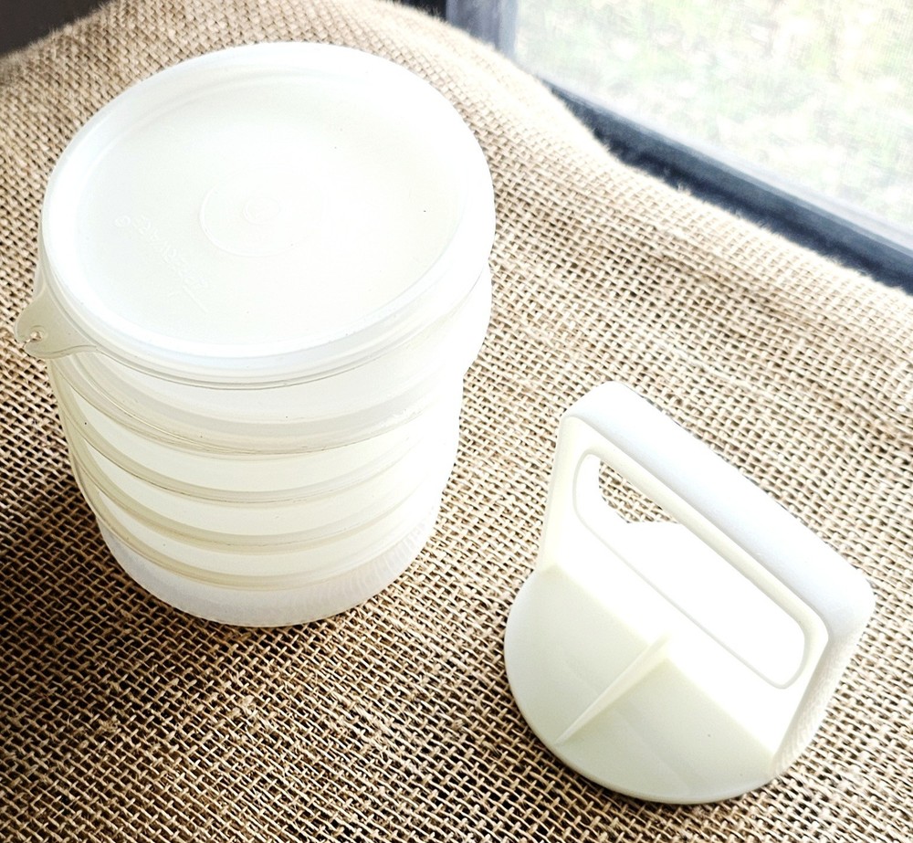 Vintage Tupperware 7pc Hamburger Press Keepers 4.5"