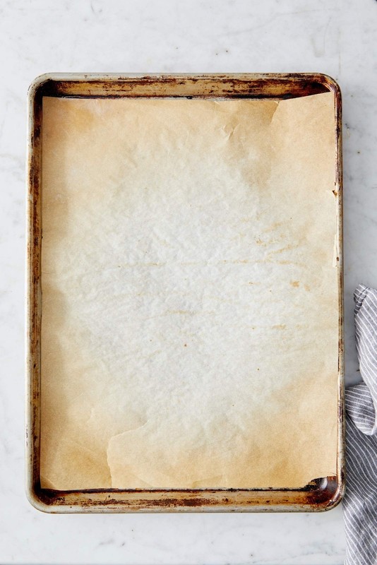 King Arthur Flour Precut Baking Parchment Paper, 100 Count (Pack of 1), White gallery